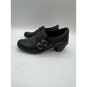 Easy Street Black Leather Small Buckled Accents slight Heel Comfort Pump sz7